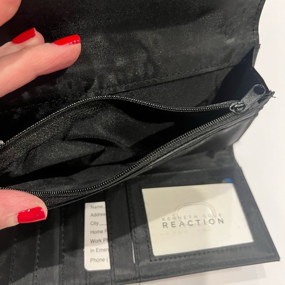 Kenneth Cole womens wallet - Picture 5 of 8